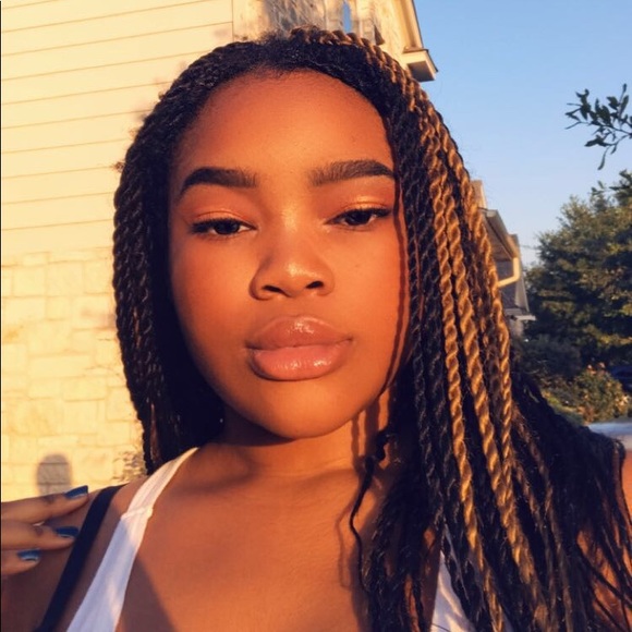 Meet your Posher, Anita - Picture 1 of 1